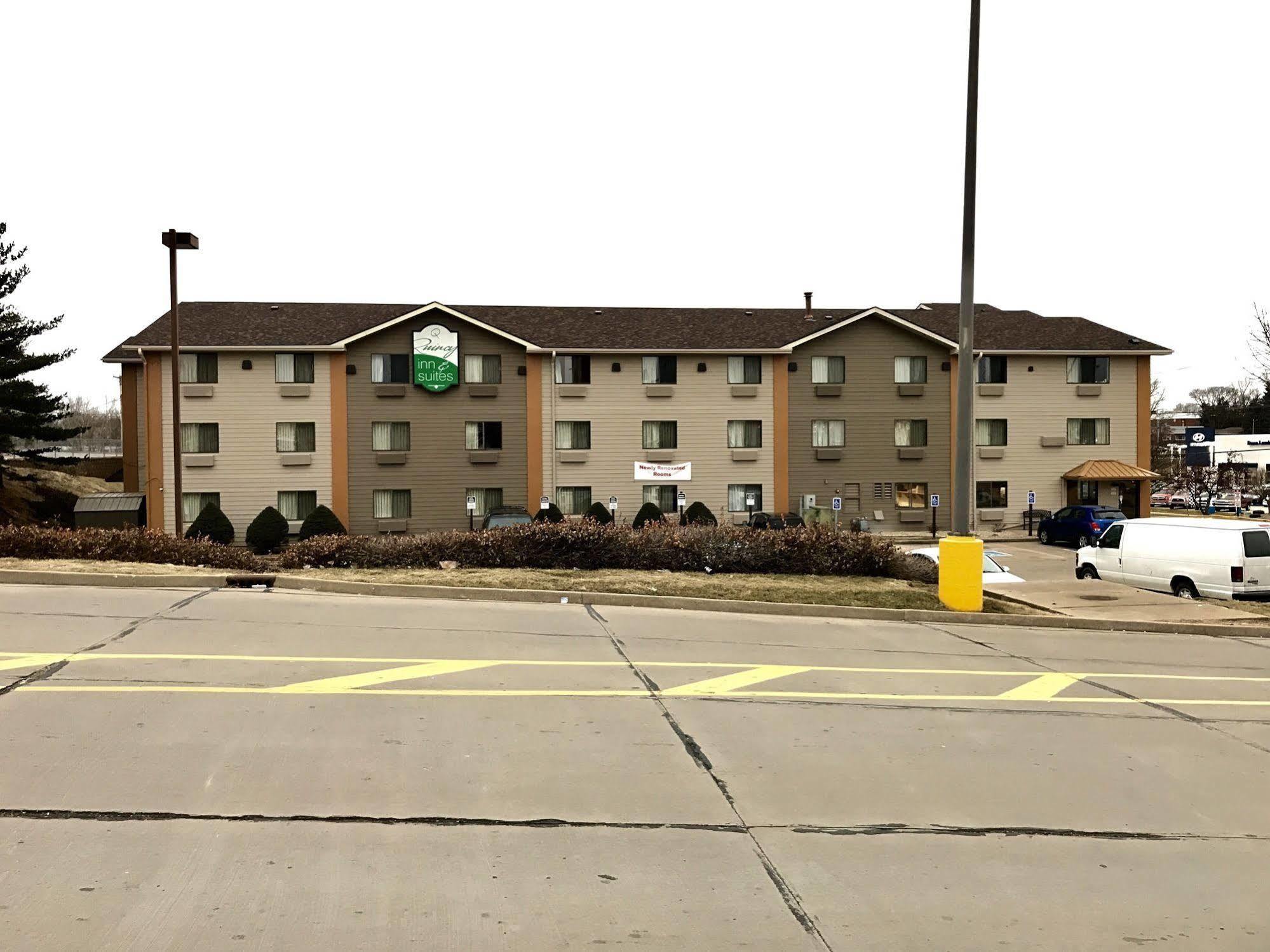 The Quincy Inn & Suites Exterior photo